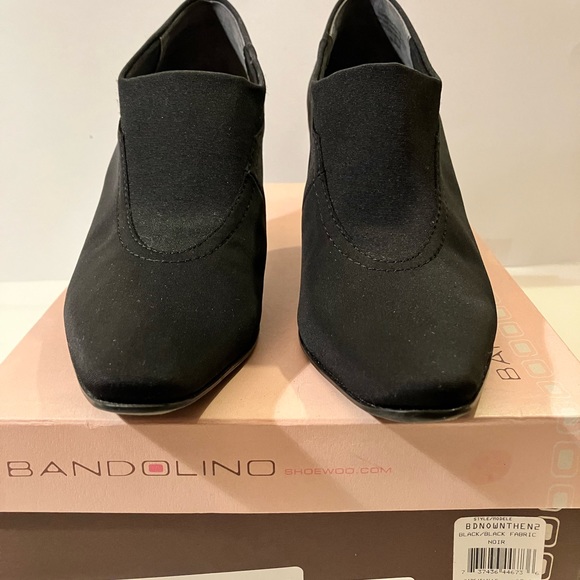 Bandolino Ladies pull on Stretch shoe sz. 6 - Picture 2 of 6